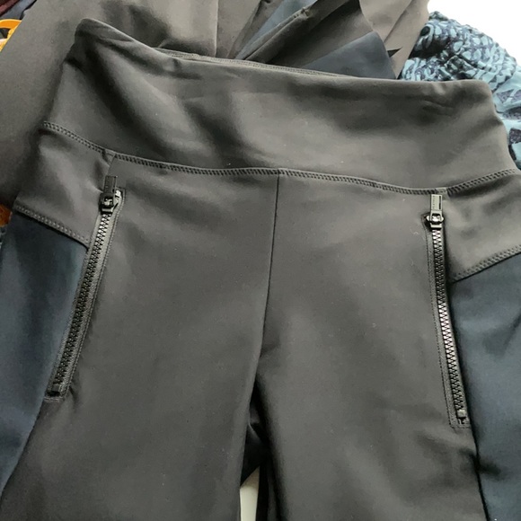 Athleta NEW Stellar Tight Pants black/blue Small - Picture 9 of 10